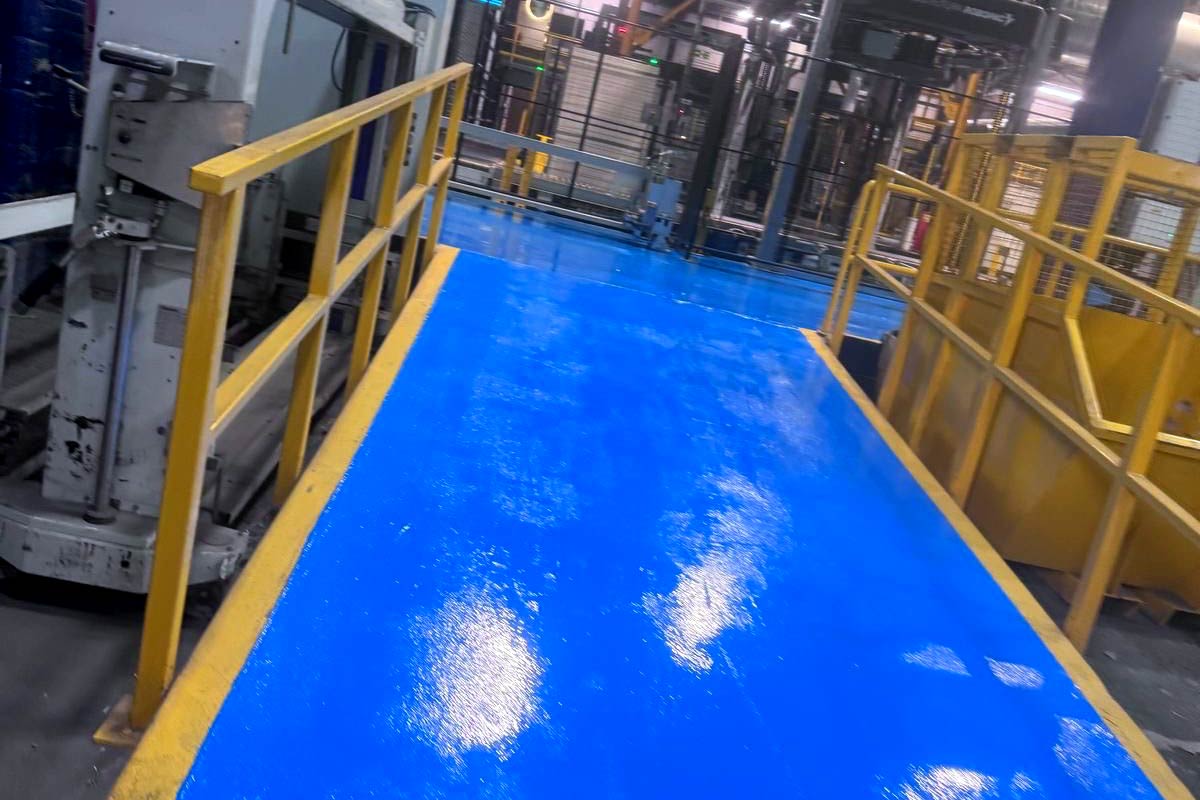 New coating on the railed gangway